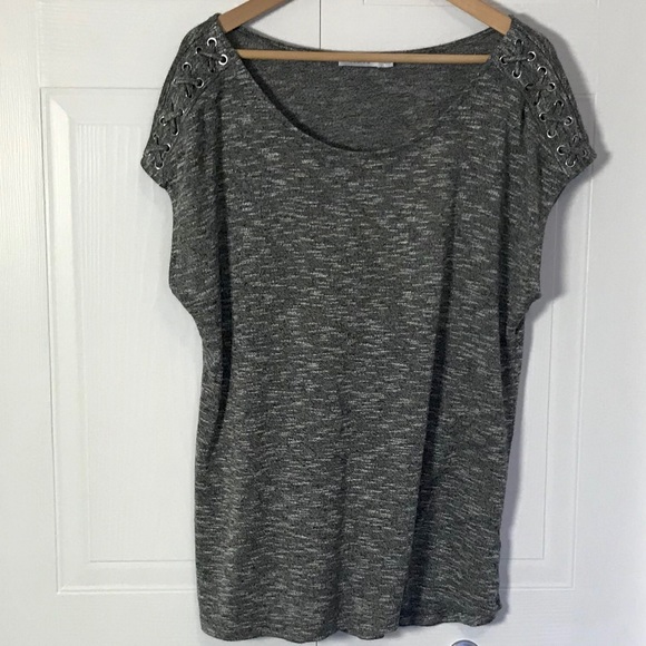 Ricki’s Tops - 🌺Ricki’s Grey Short Sleeve Top